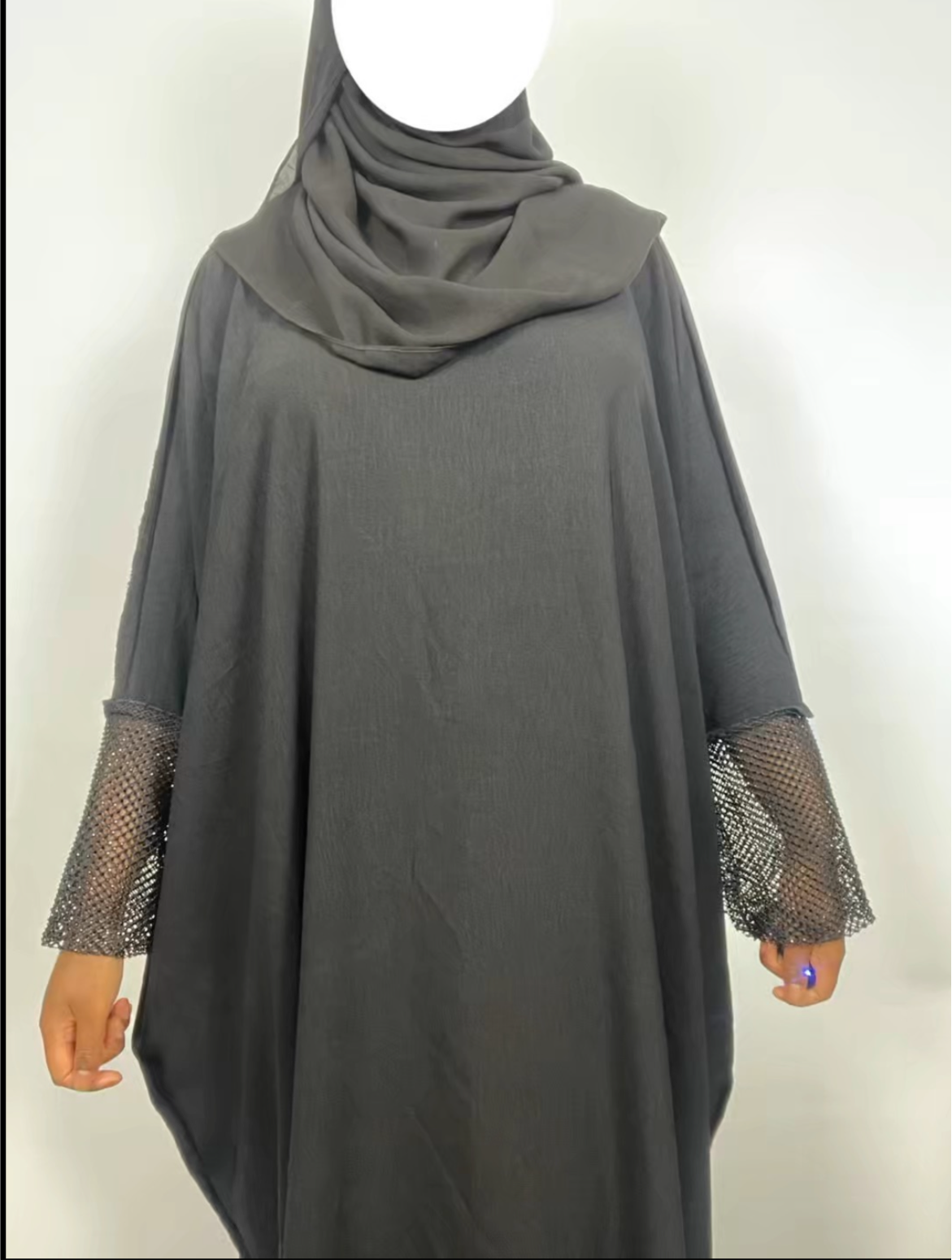 Layla Abaya- Elegance In Simplicity