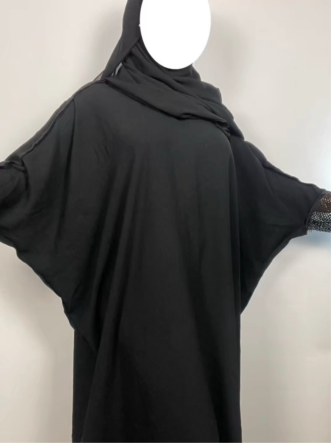 Layla Abaya- Elegance In Simplicity